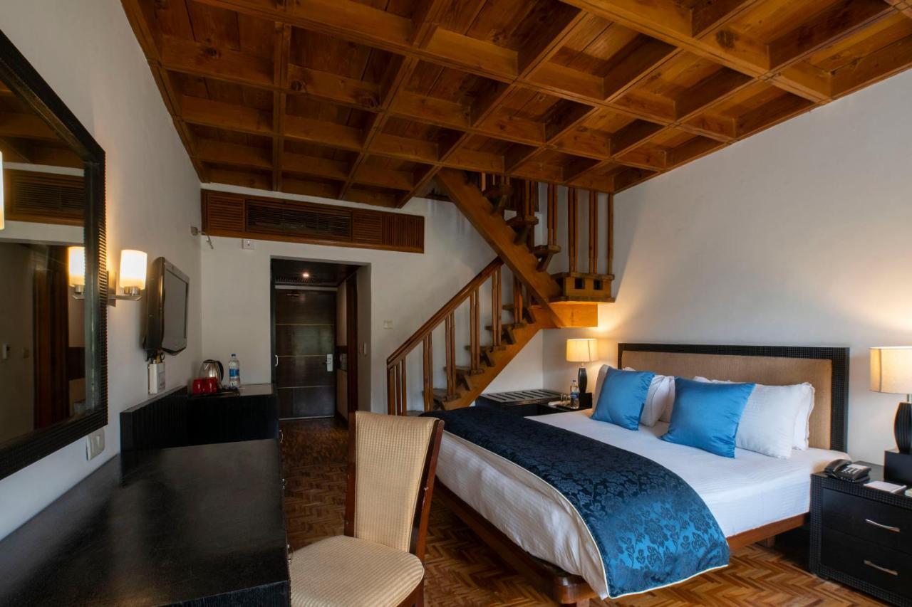 Mastiff Grand Manali Resort Exterior photo