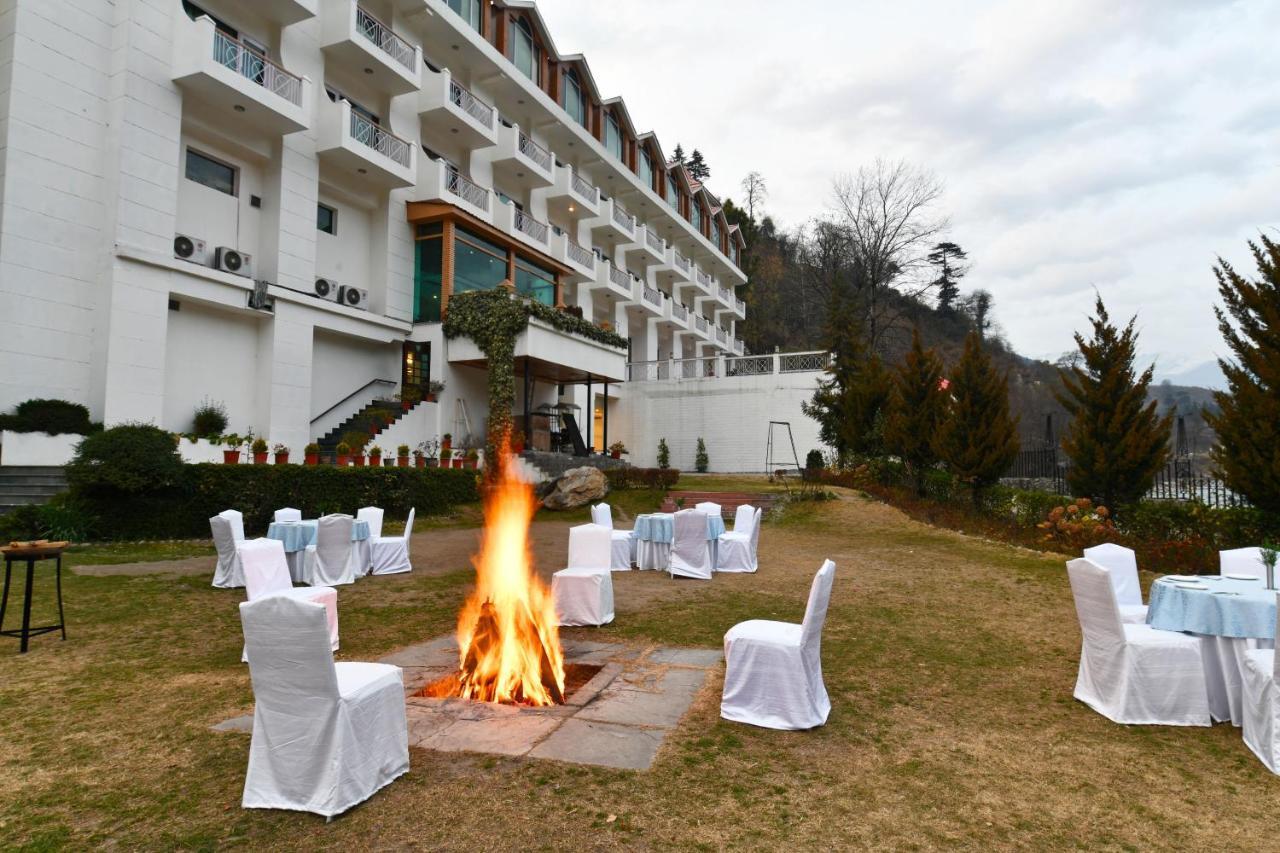 Mastiff Grand Manali Resort Exterior photo