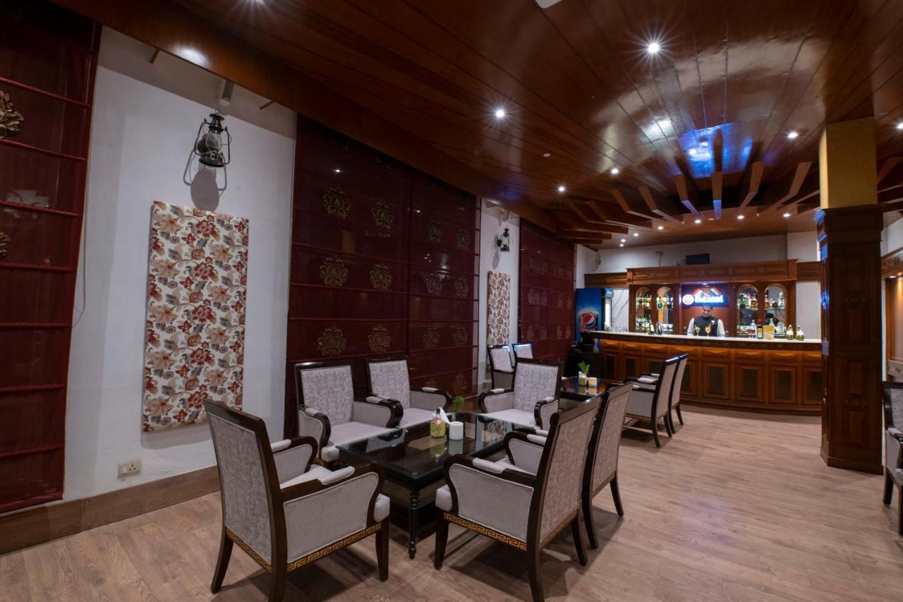 Mastiff Grand Manali Resort Exterior photo