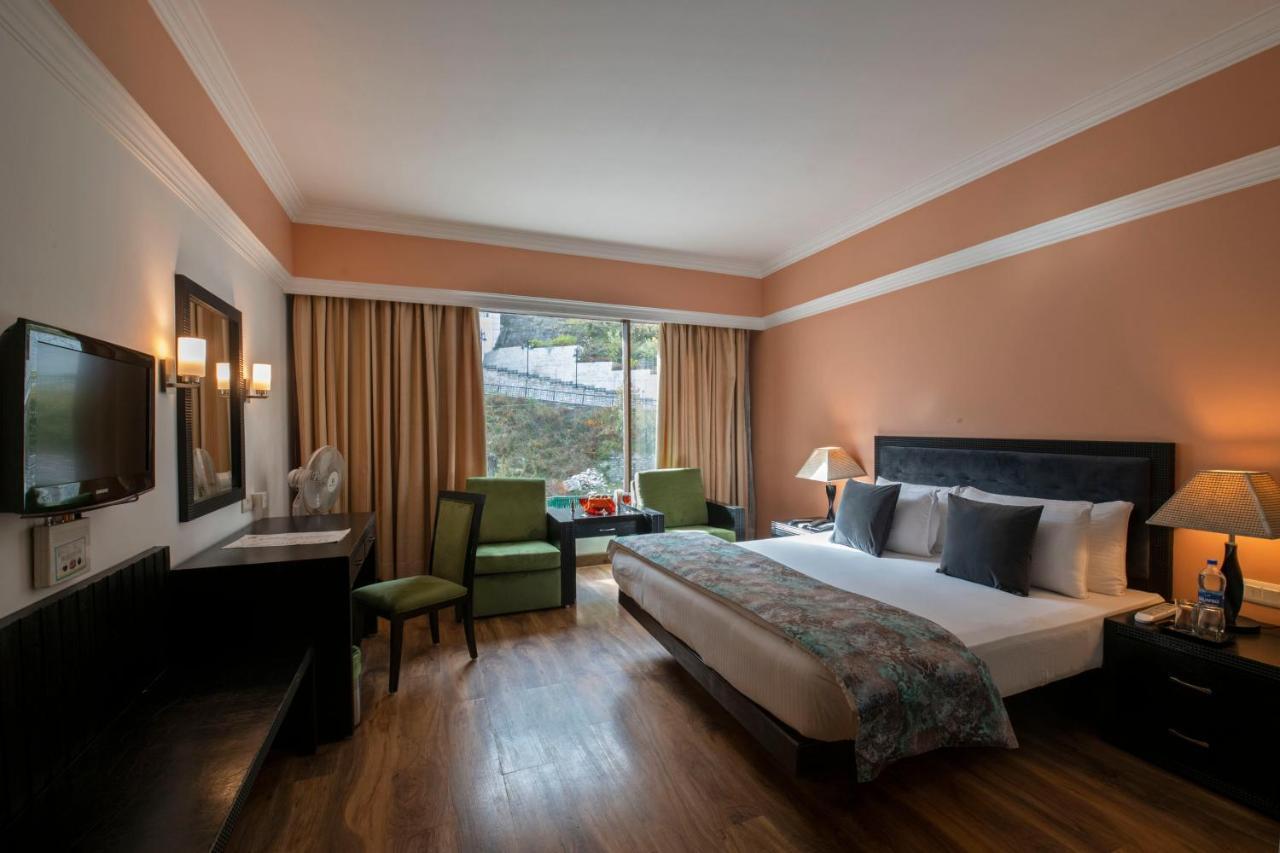 Mastiff Grand Manali Resort Exterior photo