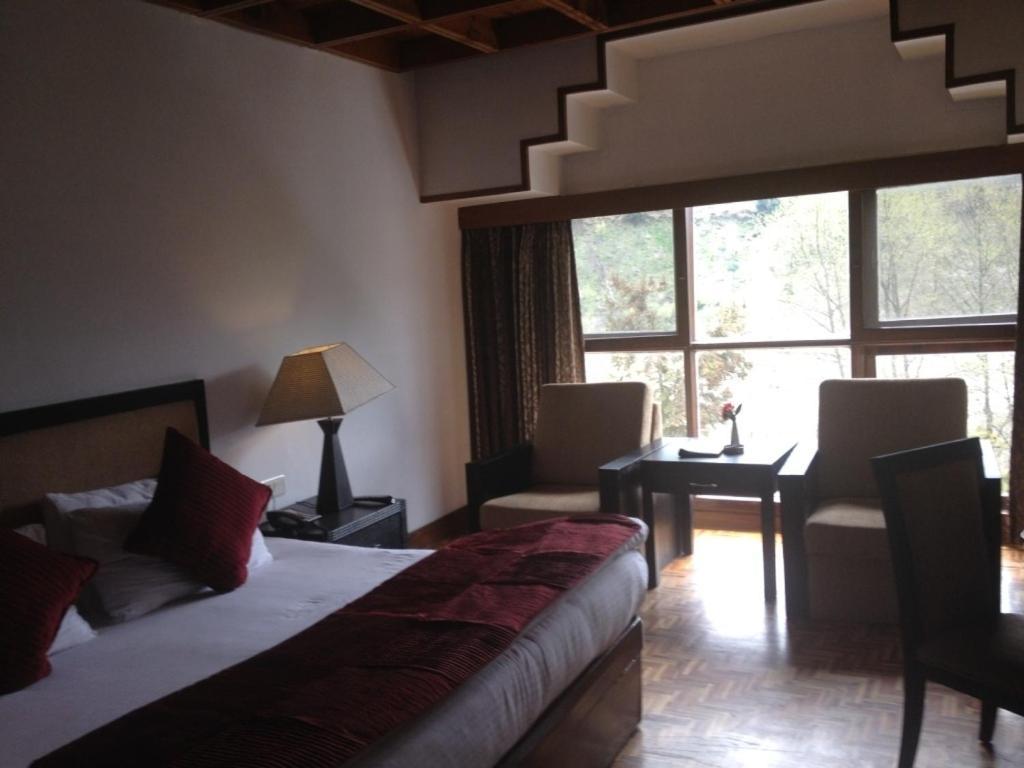 Mastiff Grand Manali Resort Room photo